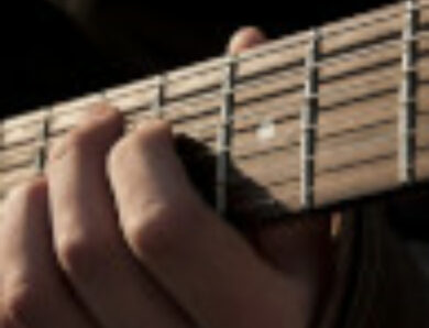 Échauffement à la guitare : Premiers exercices de doigts pour améliorer sa dextérité à la guitare